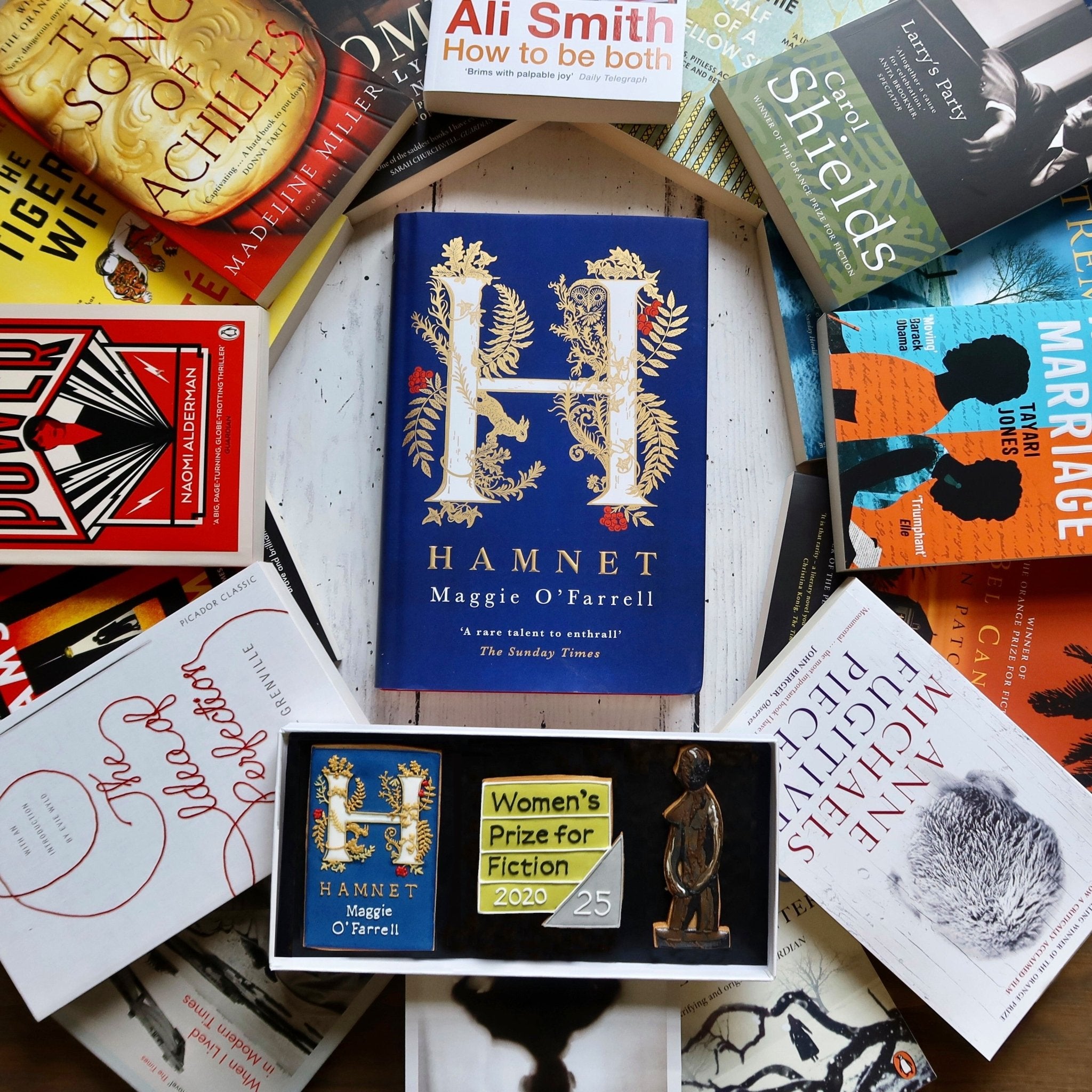 Women's Prize for Fiction 25th anniversary biscuit featuring Maggie O'Farrell's "Hamnet" book cover by Biscuiteers.