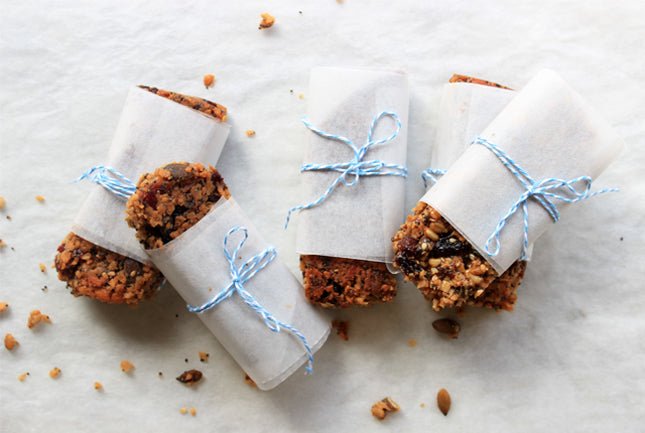 Brain-boosting oat, seed & honey granola bars for exam season; perfect personalized gifts from Biscuiteers.