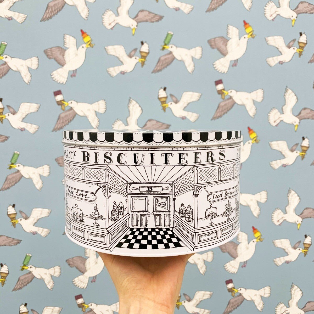 Christmas Cake And Tin Gift Box - Biscuiteers