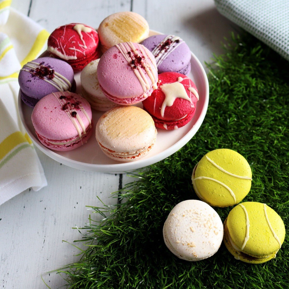 Mini Summer Macarons Gift Box - Biscuiteers