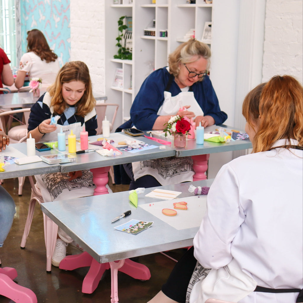 School of Icing Class - Biscuiteers